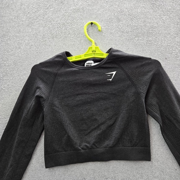 Gymshark Women Shirt M Black Vital Crop Top Activewear Crew Neck Pullover - Picture 5 of 9